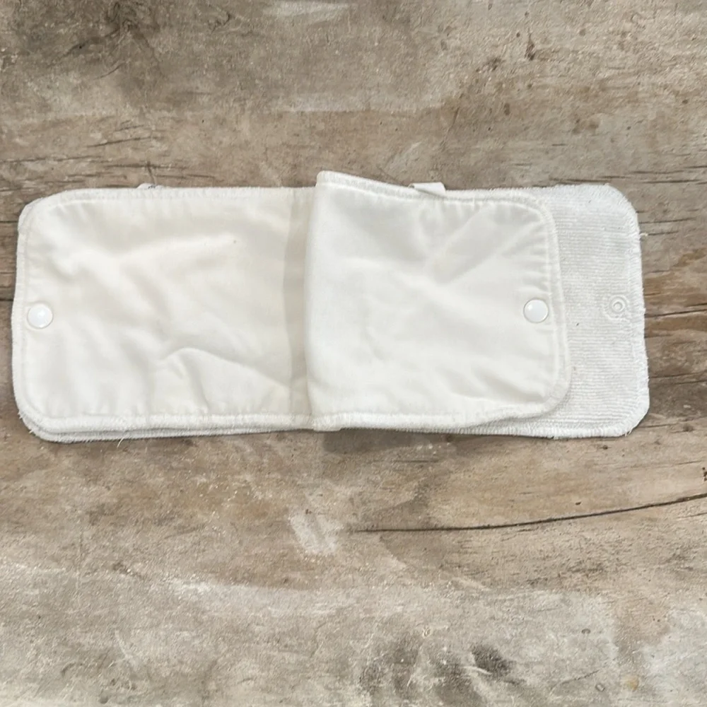 Thirsties DUO large cloth diaper inserts. Pair of snapped inserts USED